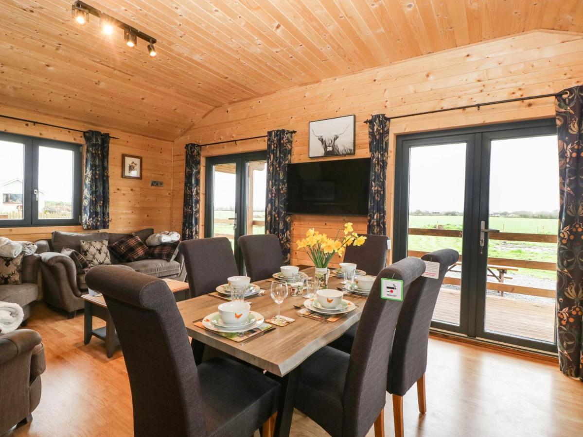 The Lodge At Crossroads Farm Bridgwater Exterior photo