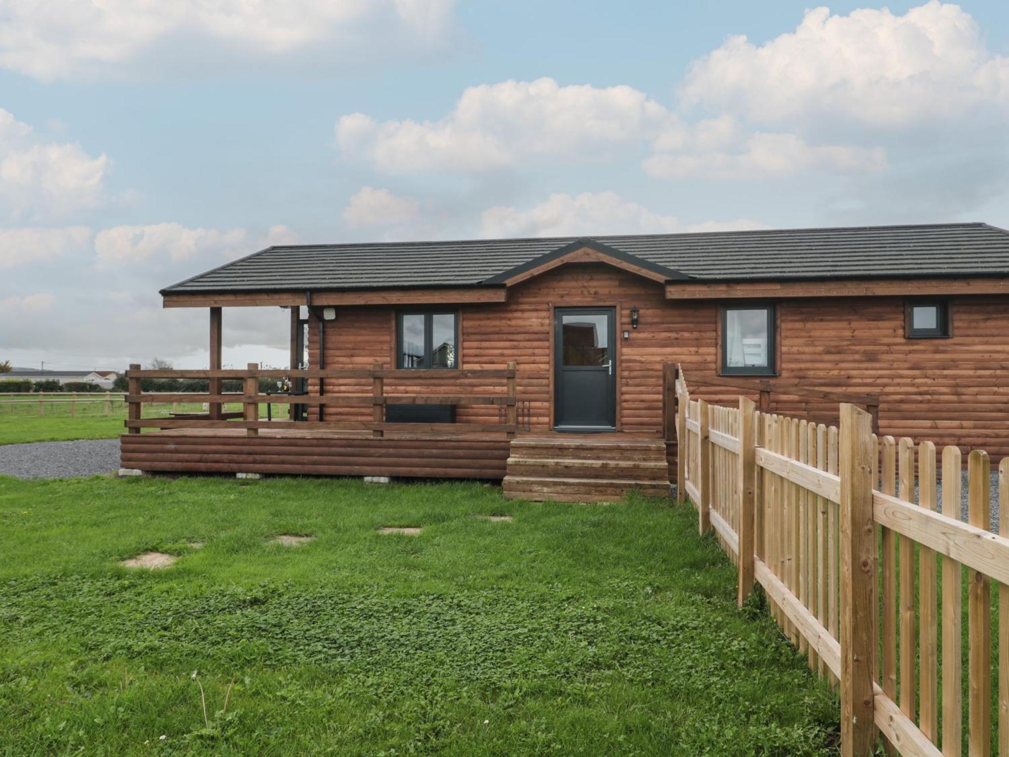 The Lodge At Crossroads Farm Bridgwater Exterior photo