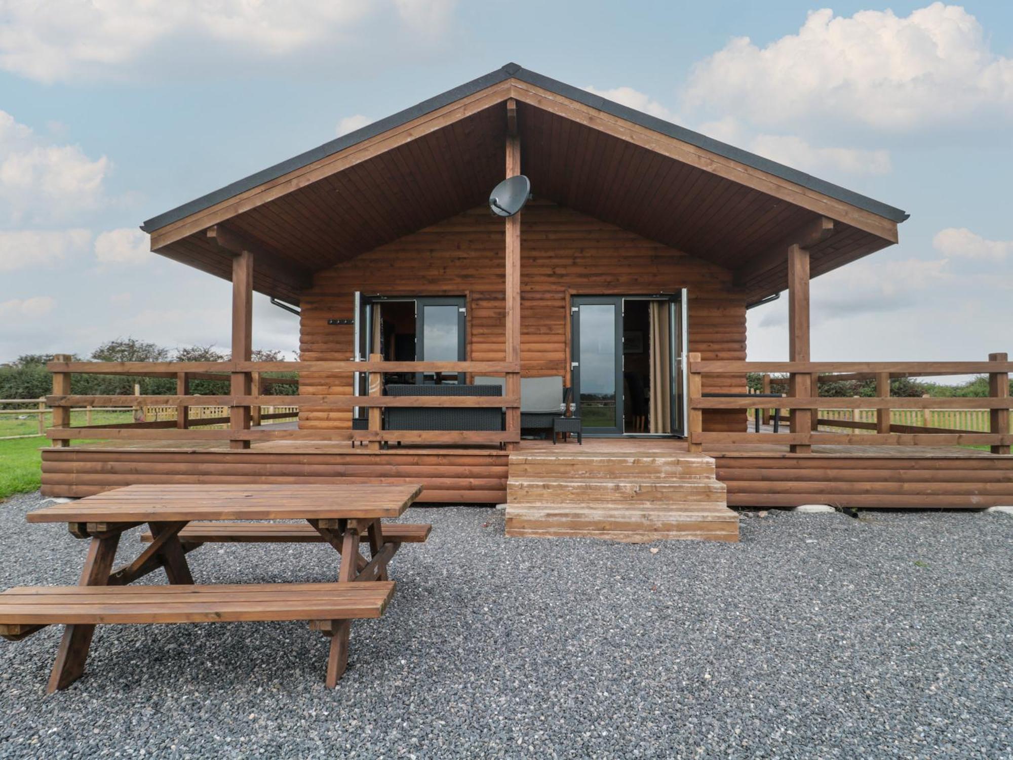 The Lodge At Crossroads Farm Bridgwater Exterior photo